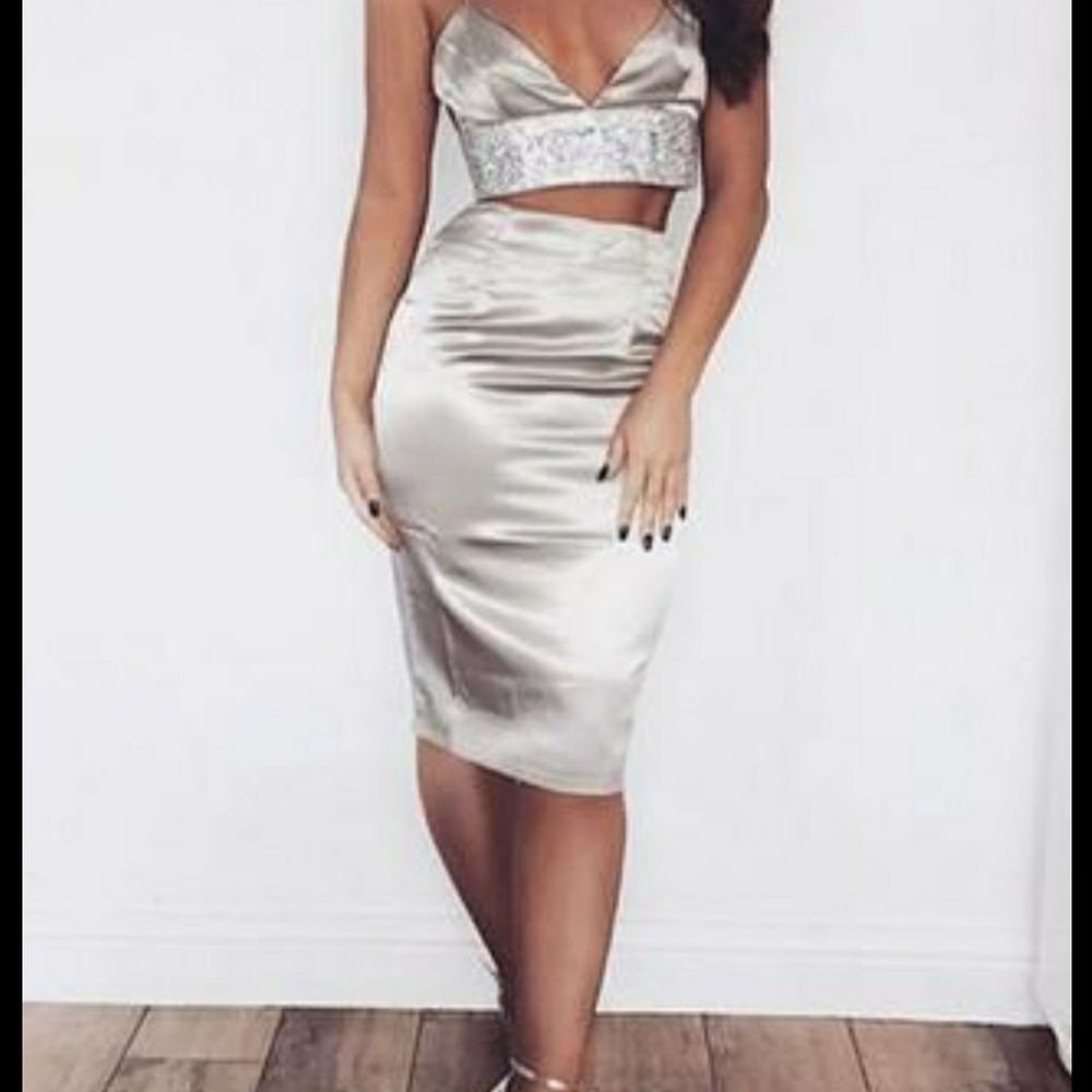 💎MESHKI satin midi skirt in Pistachio💎
